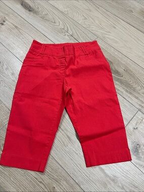 Reitmans Bright Red women’s capri pant